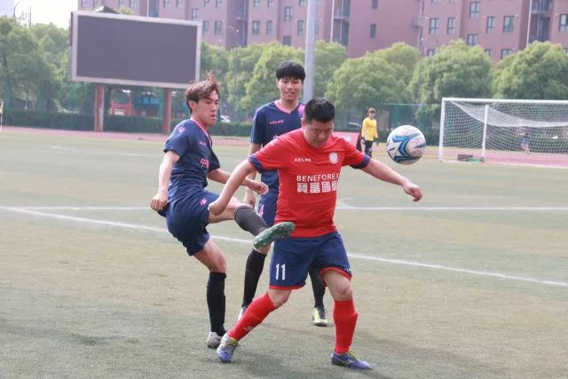 姜伟泽一战创2项纪录 助攻新高三分球追平孙军